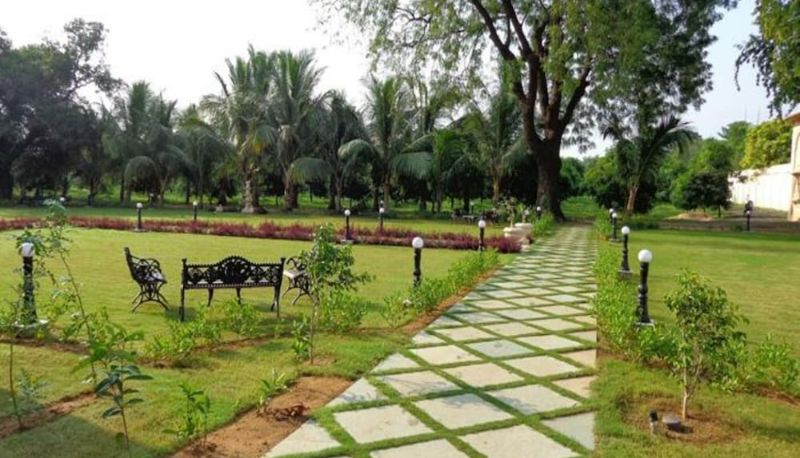 Garten - Champaner Heritage Resort
