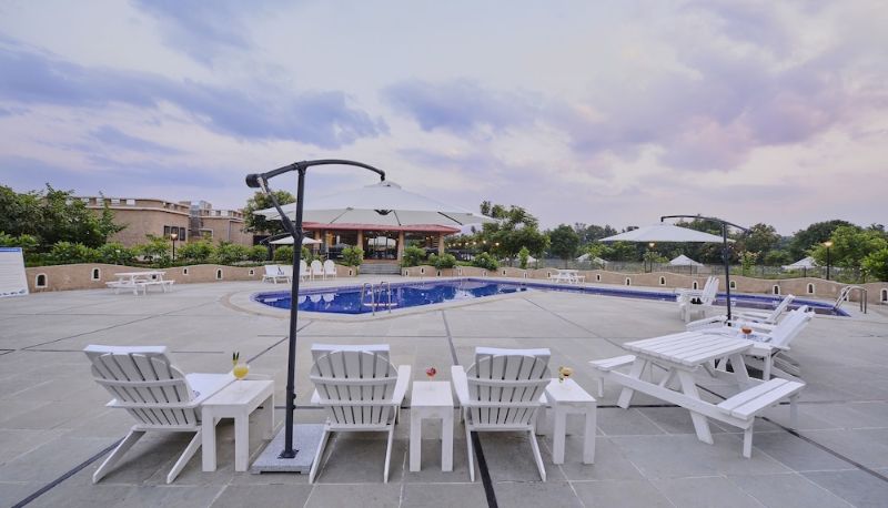 Piscina - Sterling Kanha