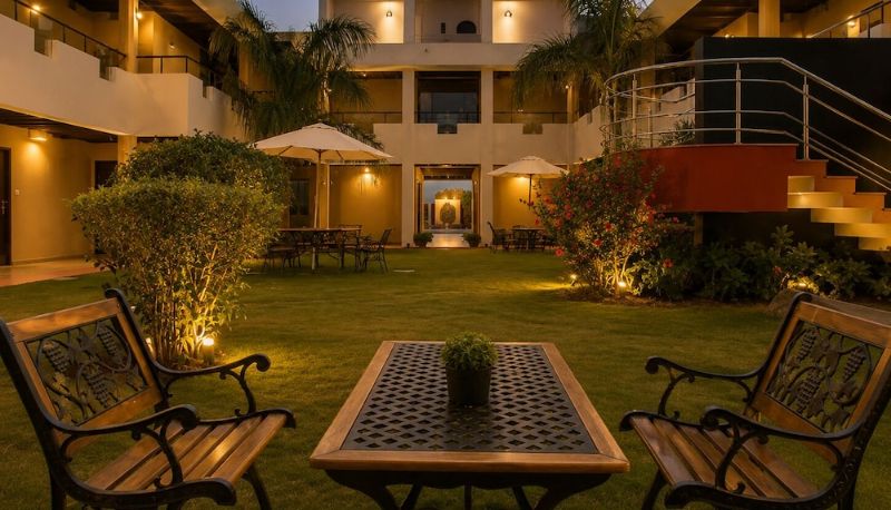 Bahçe - Asiatic Pride Resort