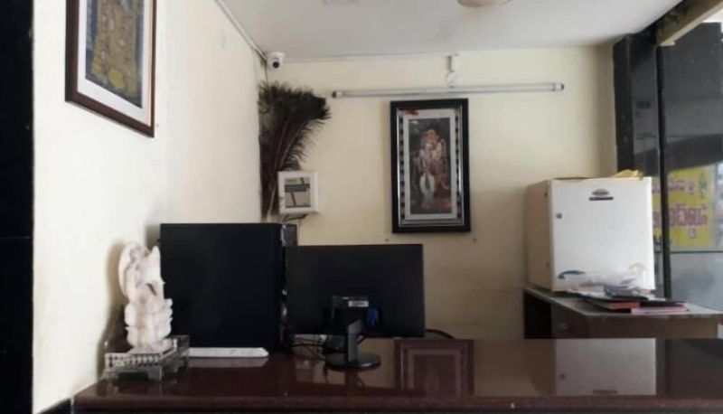 Recepción - Hotel Krishna Grand Inn
