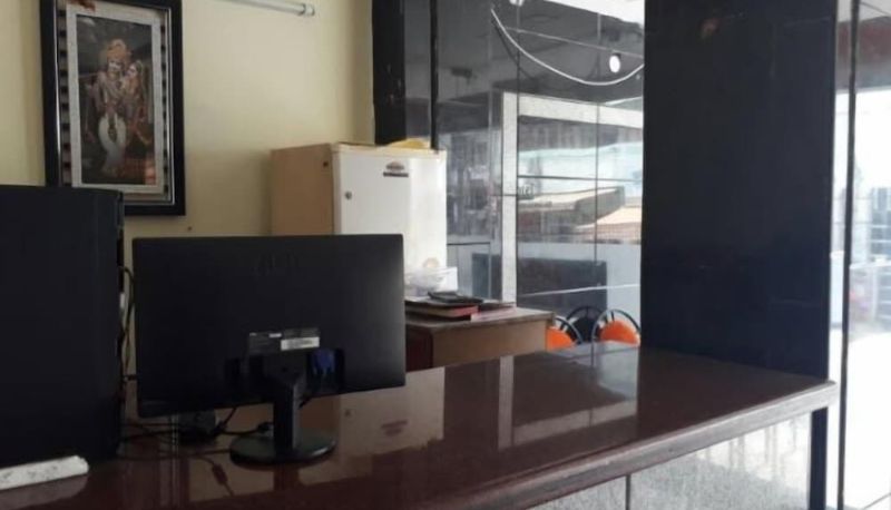 Recepción - Hotel Krishna Grand Inn