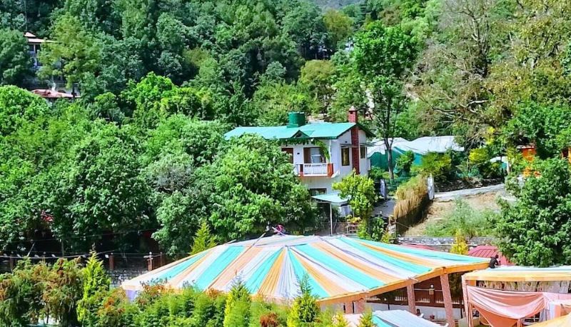 Area esterna dell'hotel - Damyanti Hotel And Resort