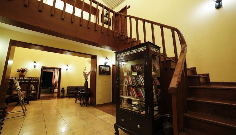 Lobby - The Colonial Manek Manor
