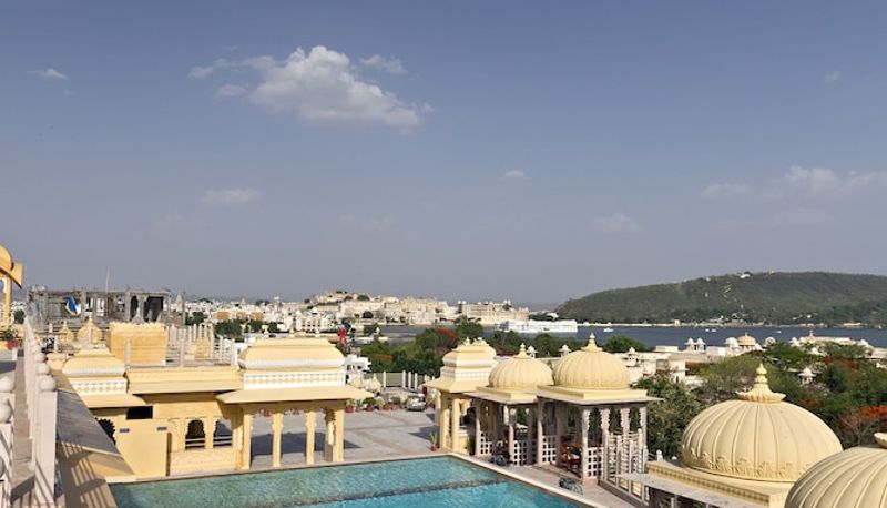 Pool - Chunda Palace
