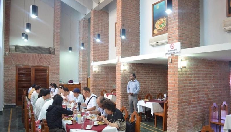 Restaurant - Indo Hokke Hotel