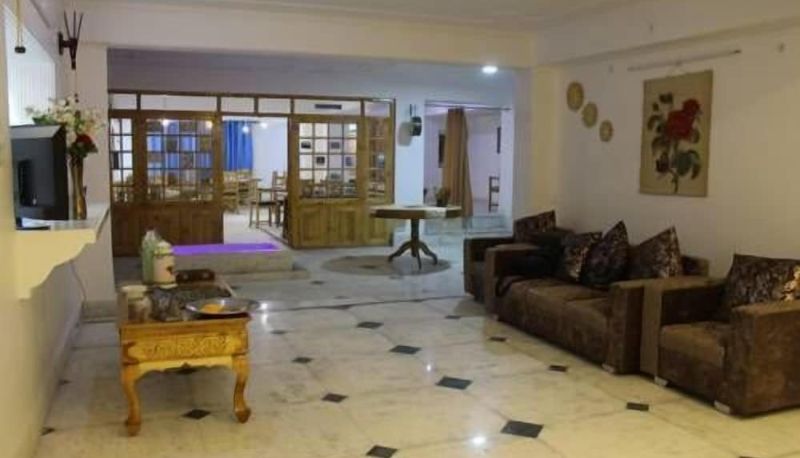 Hall - Hotel Baru La
