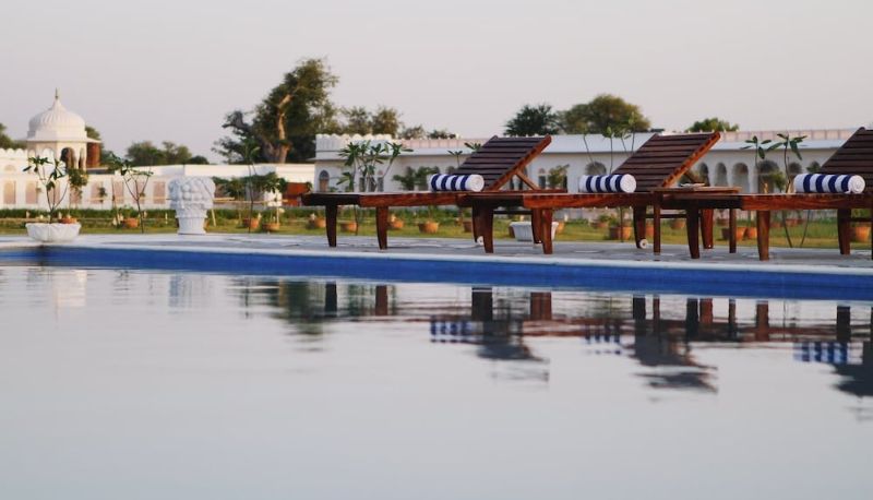 Piscina - Talabgaon Castle