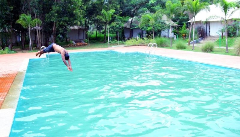 Piscina - Magenta Resort Dandeli
