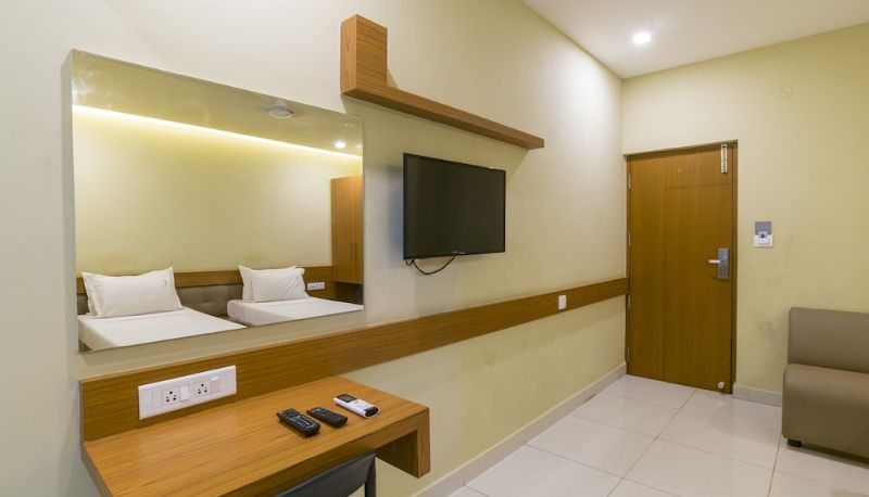 Info - Hotel Crescent Inn