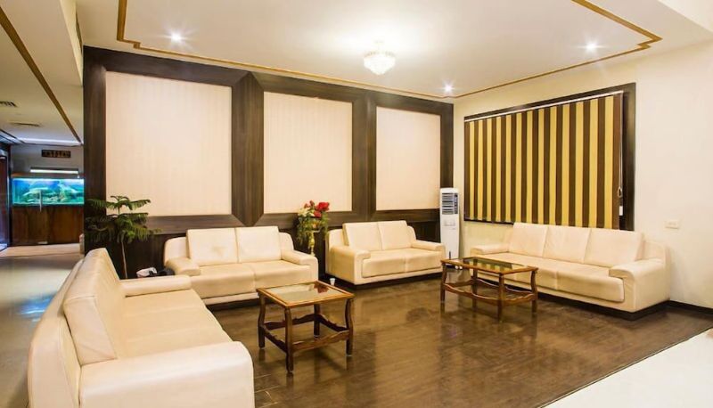 Salón - Hotel Plaza inn