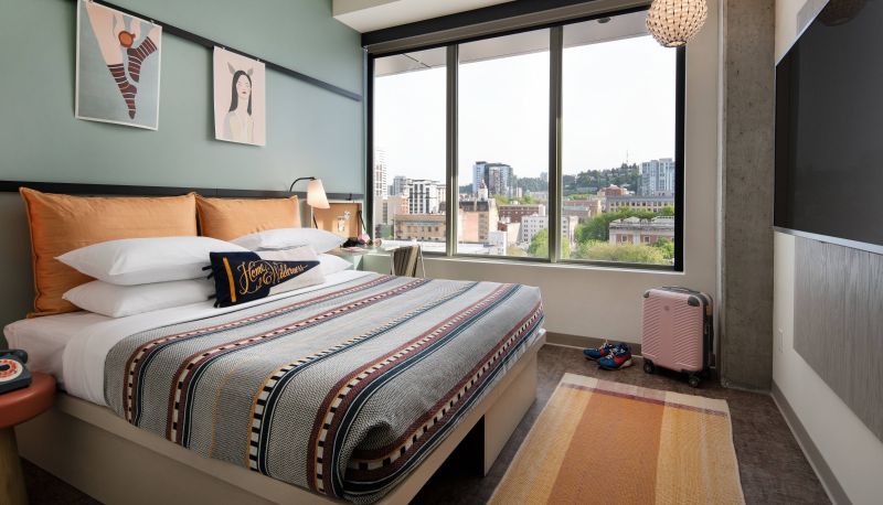 Room - Moxy Portland Downtown