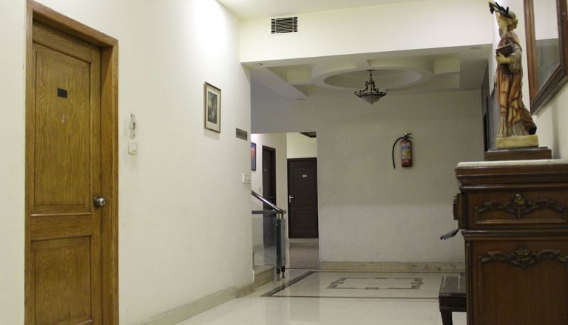 Hall - R R Grand