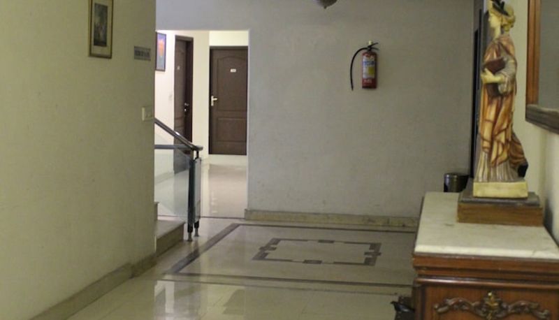 Hall - R R Grand