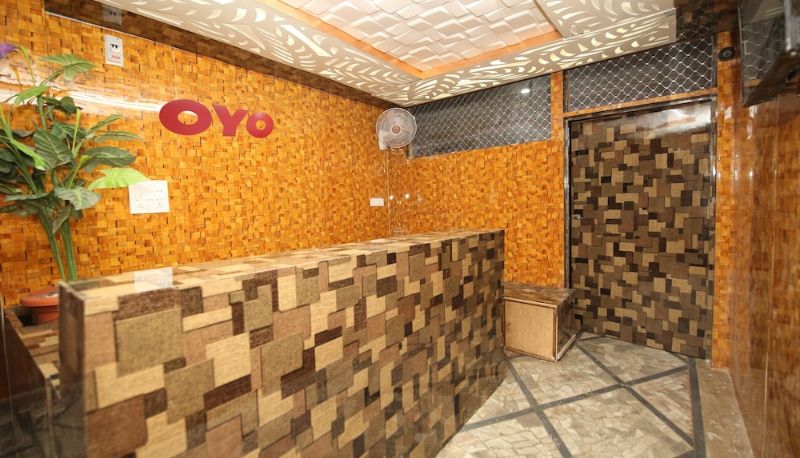 Reception - OYO 29245 Hotel E Square
