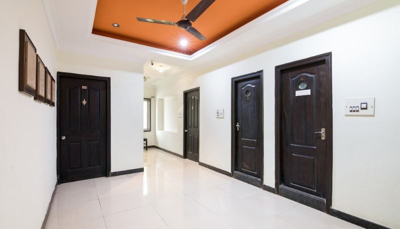 Hall - OYO 12737 JK Residency