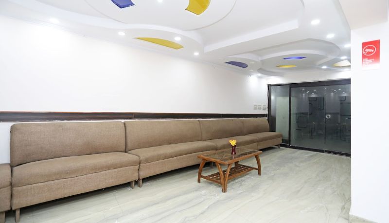 Hall - OYO 11063 Hotel Suncity
