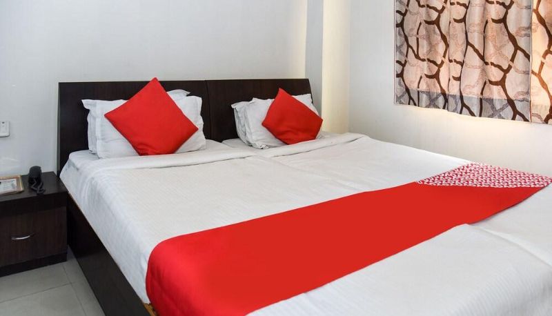 Camera standard - OYO 14732 Hotel Buddha International