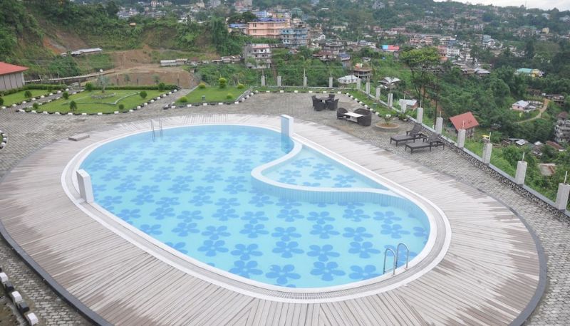 Piscina - Waii Inetrnational Hotel