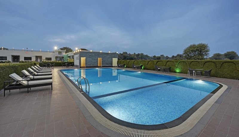 Piscina - Hotel Highway King Bagru