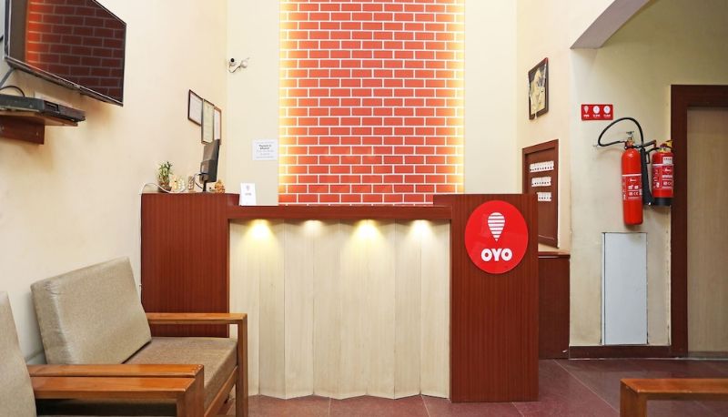 Recepción - OYO 7859 Hotel Gurukripa