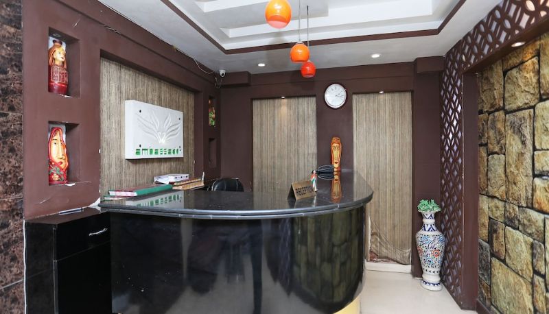 Recepcja - OYO 24855 Ambassador Hotel