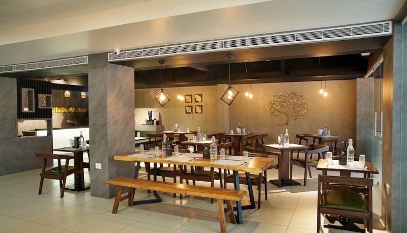 Restaurant - Purple Cloud Hotel
