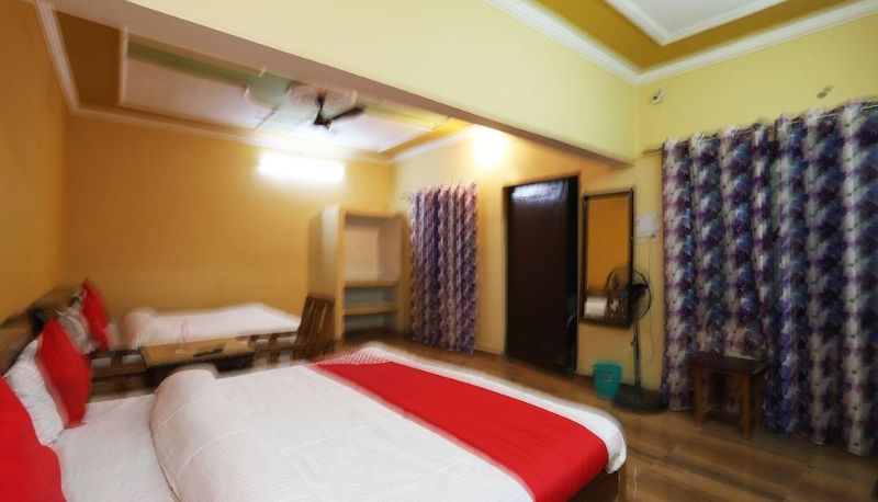 Camera standard - OYO 43688 Hotel Surya