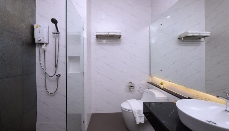 Cuarto de baño - The Vienna Place Hotel Hotel