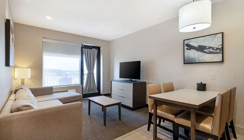 Camera - Best Western Plus Executive Residency Rigby's Water World Hotel