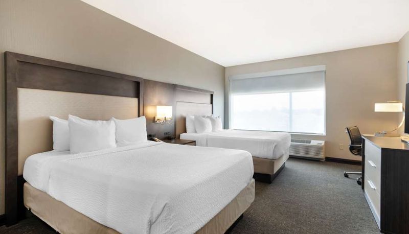Camera - Best Western Plus Executive Residency Rigby's Water World Hotel