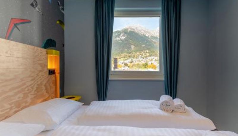 Kamer - MEININGER Hotel Innsbruck Zentrum