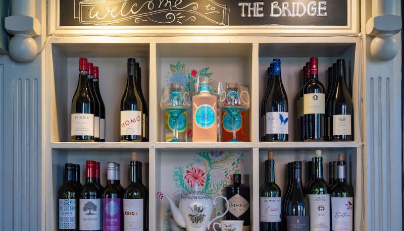 Bilgi - The Bridge in Barnes