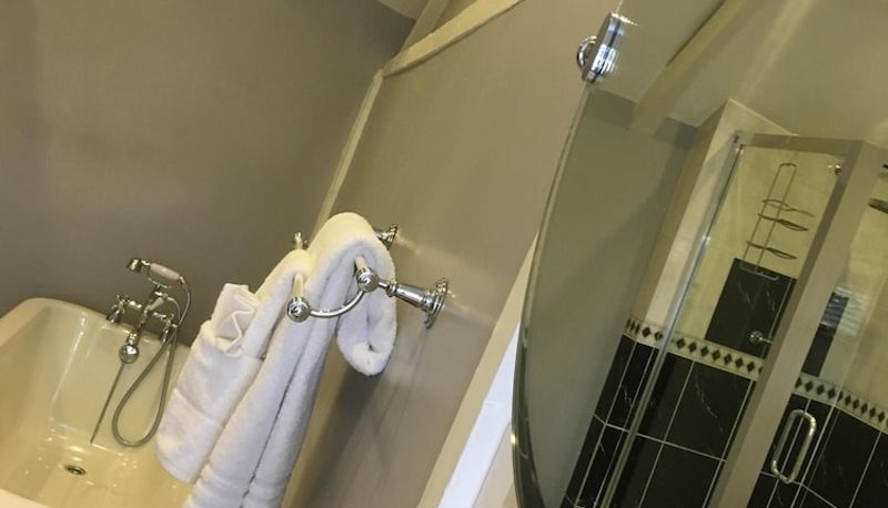 Standart oda - The Angel B&B