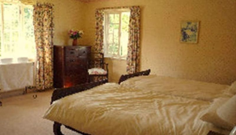 Budget room (single) - Orchards Retreat