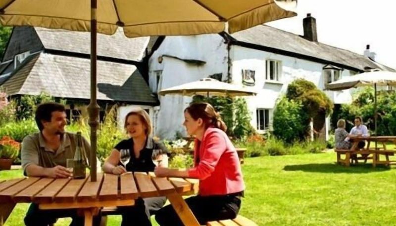 Hotel outdoor area - The Nobody Inn