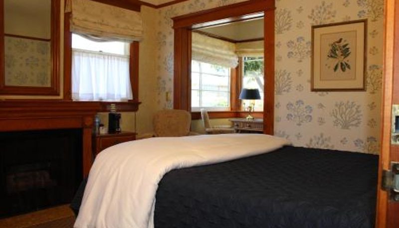 インフォメーションセンター - Pacific Grove Inn