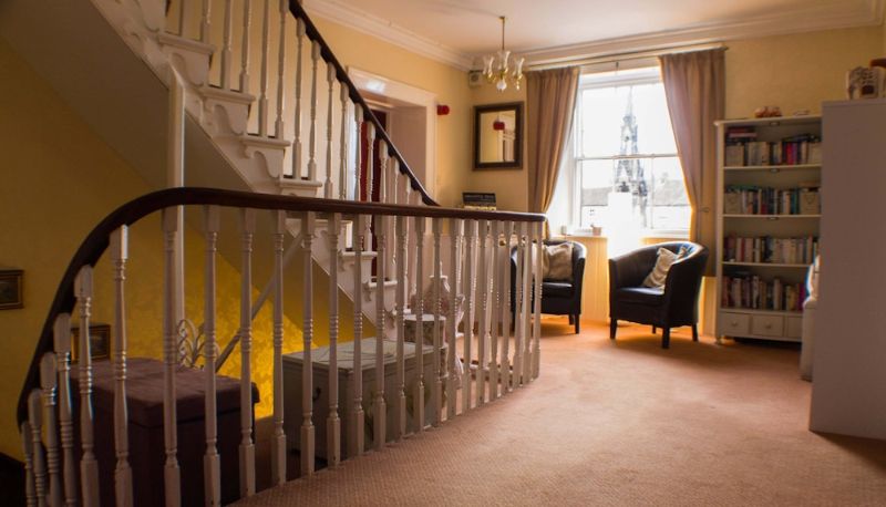 Info - The Royal Oak Hotel