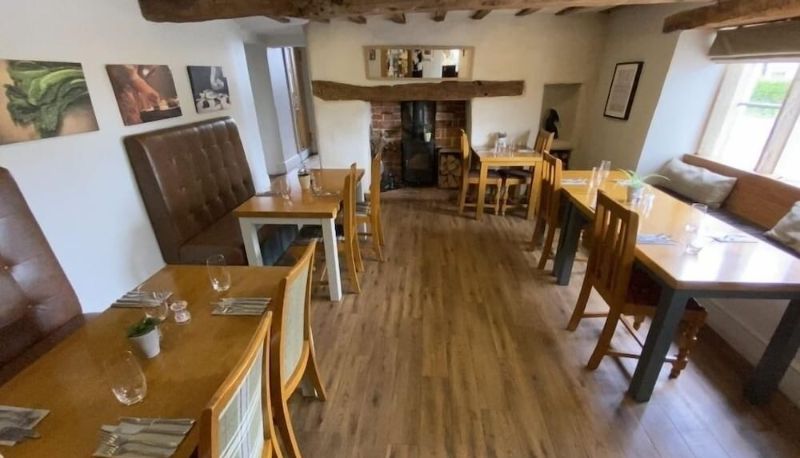 Restaurant - The Bell Inn