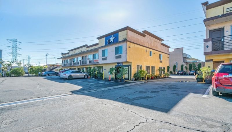 Info - Starlight Inn South El Monte