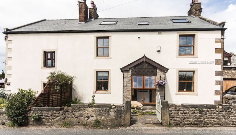 Info - Stanley Lodge Farmhouse