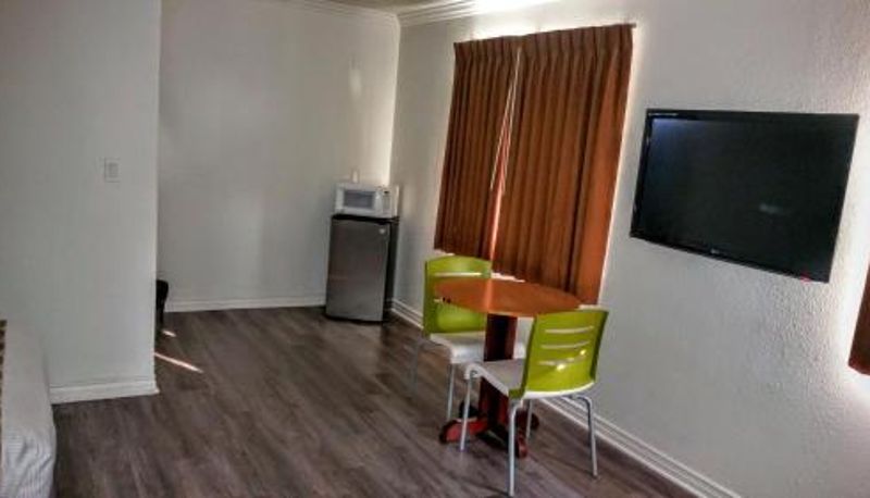 Info - Jewel City Inn