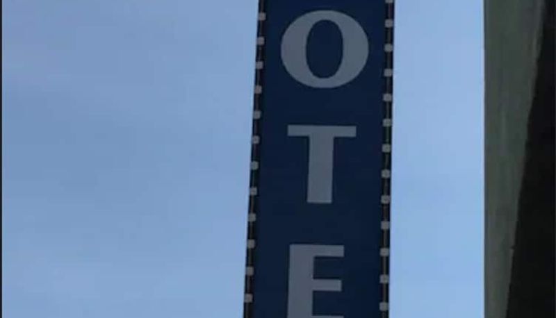 Info - Hollywood Roxy Hotel