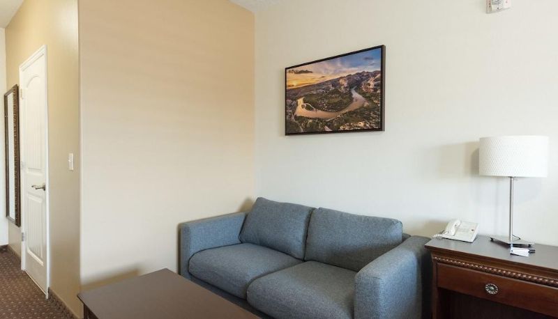 Camera standard - The Landmark Inn & Suites