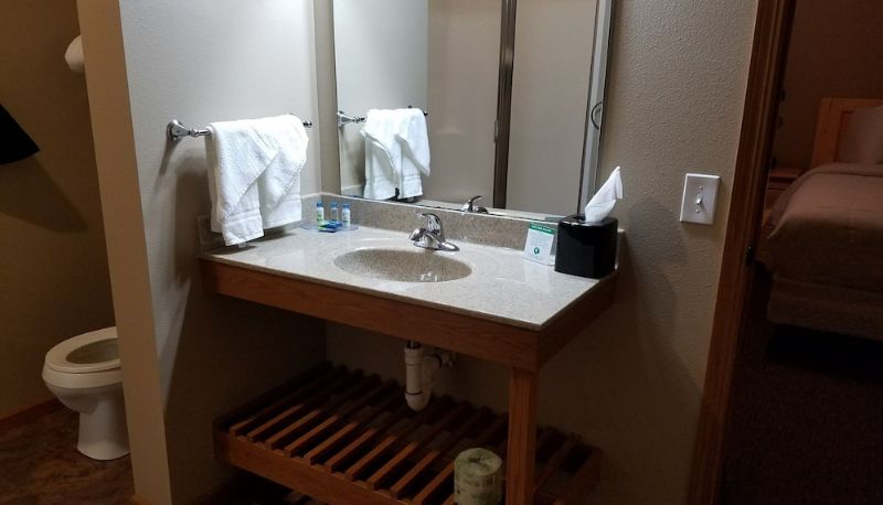 Suite - Woodside Old Towne Hotel