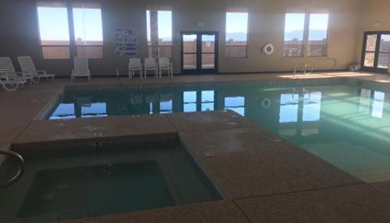 Pool - Canyon Country Lodge