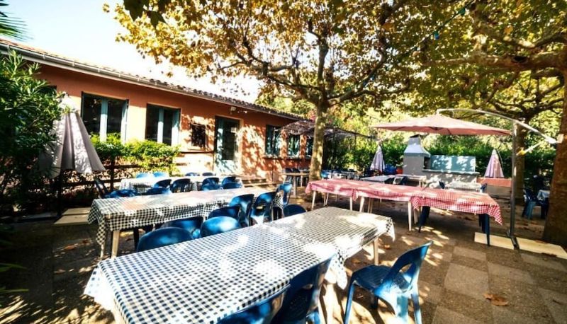 Restoran - Maison Familiale Lou Riou