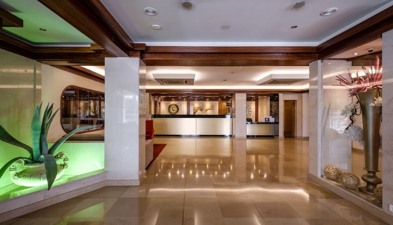 Recepción - Hotel Regina
