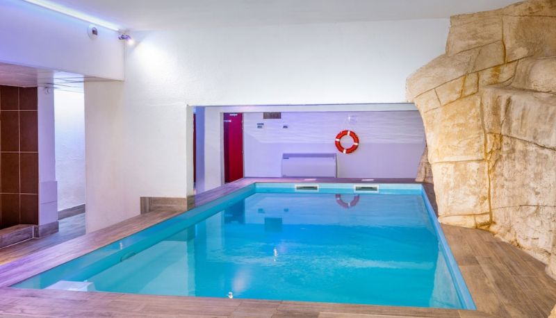 Piscina - SOWELL RÉSIDENCES New Chastillon