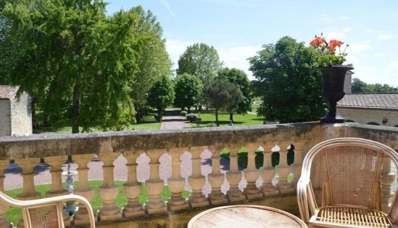 Camera con balcone - Château Julie