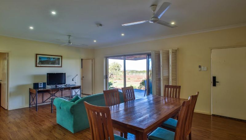 Room - Kimberley Hotel